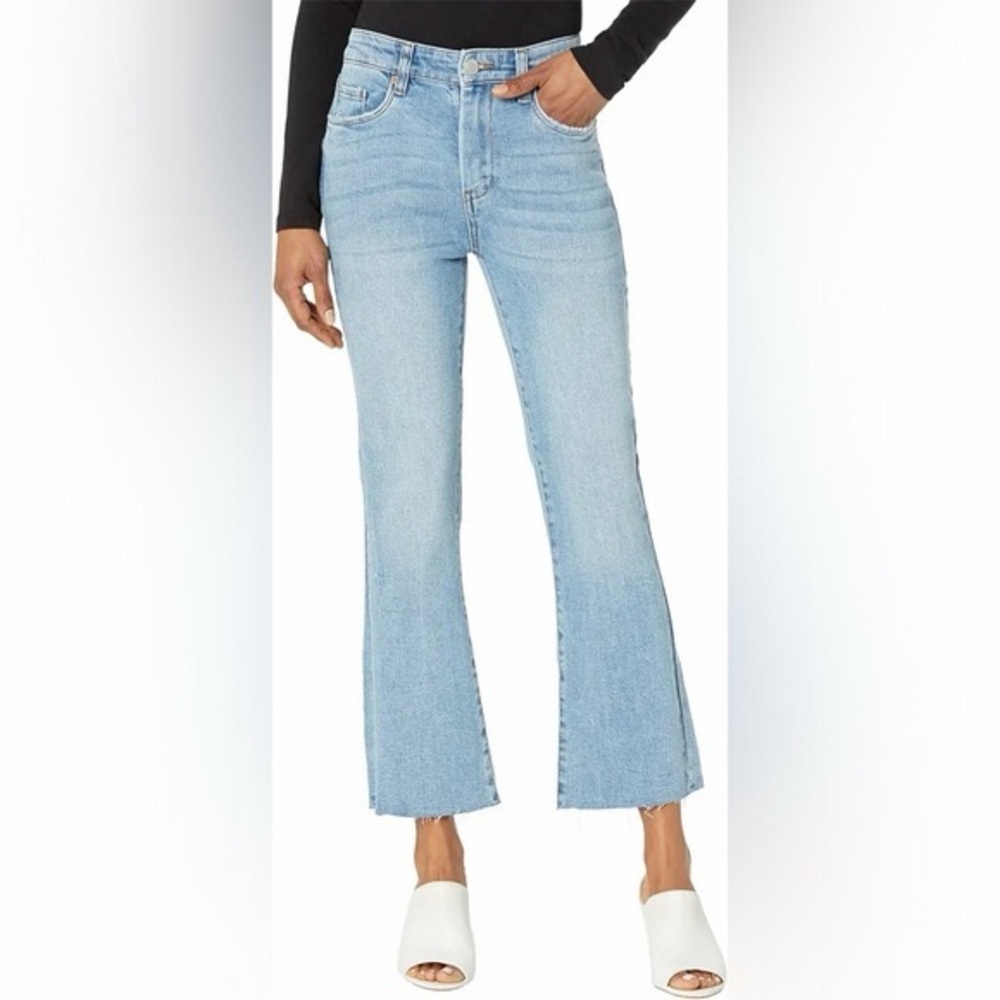 The varick  size 28 Women's Light Blue Flared Jeans